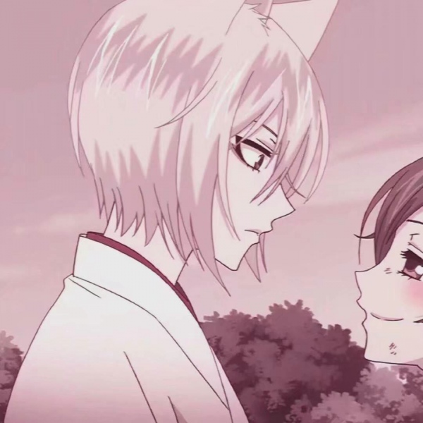 江喻绾      动漫/丧甜/如果可以谁不想有一场奋不顾身的爱情。♡