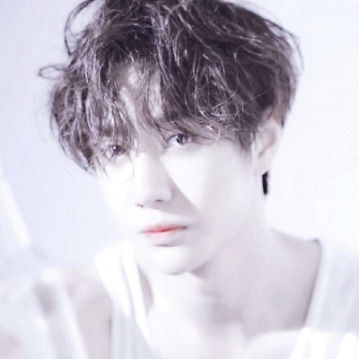 七源/爱豆王一博/今日份的帅气也正常营业了。