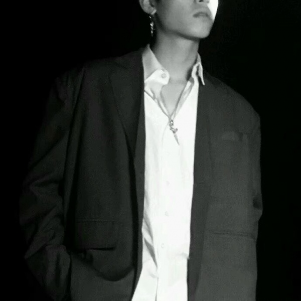 苏瓷:高冷男头（超酷 成熟 高冷 帅 真人 高清优质）