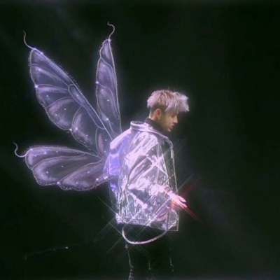 有喜欢吴亦凡的嘛 喜欢我们就是朋友