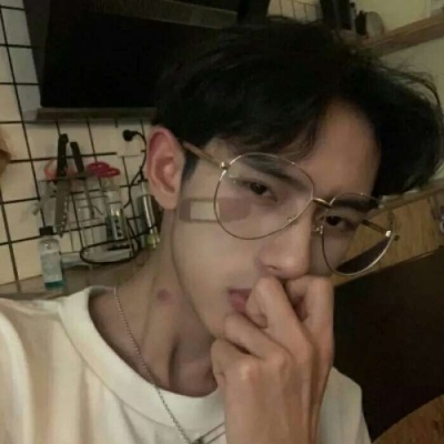 莫稚♡ 我将永远忠于自己 披星戴月奔向理想和你