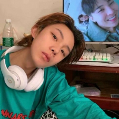 安琪拉:优质精选好看男生头像