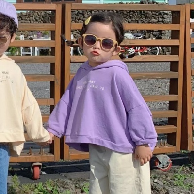 我在等风也在等你