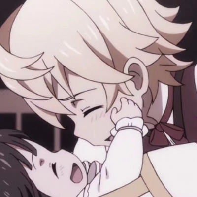 楚雨荨/情侣头像/我对你可是很感兴趣的。