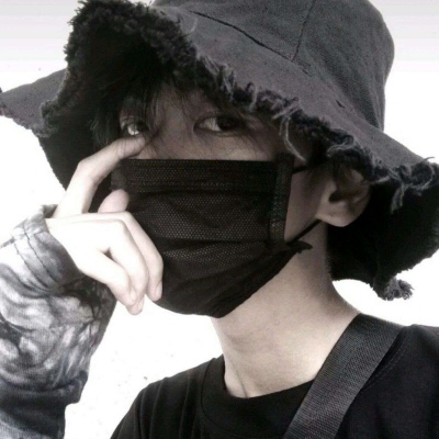 顾羽书.  什么都明白的人 最温柔也最冷漠