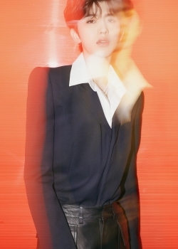 蔡徐坤光影高清手机壁纸图片