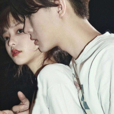 钞票不是万能的，有时还需要信用卡