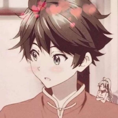 动漫情侣头像世界的温柔皆如干净的云朵和你。