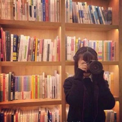 好看的情侣头像/真人/一对两张/欲望形形色色，失望如出一辙。