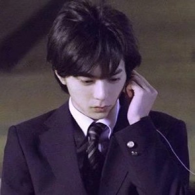 江孑 一对两张唯美真人恩爱情头