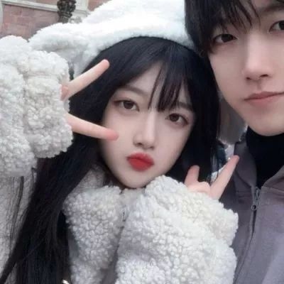 时屿：ins治愈高甜情头 我本想边走边爱 可你一个人就挡住了人山人海