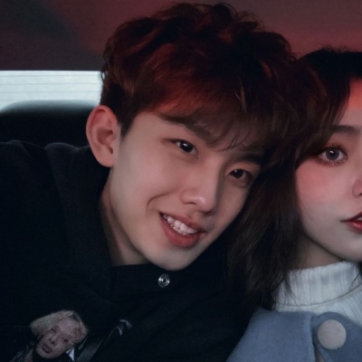 苏瓷:成熟个性情头（一对两张 甜蜜 真人 成熟 ）