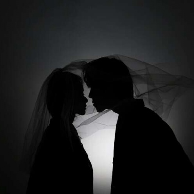 情侣头像/爱哪是神殿，分明是十里扬州，灯火不休.