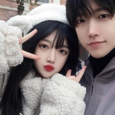 情侣头像 ​​​ 真人情头