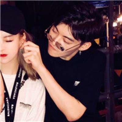 好看    真人    情侣头像