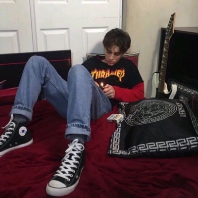 欧美男头/夕阳总会落在你身上你也会快乐一场