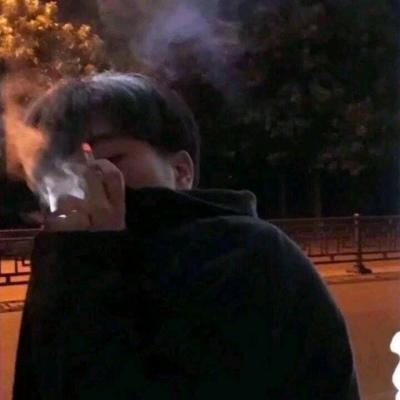 个性高冷男头像 | 爱不只有玫瑰花，还有不安和惩罚<下>