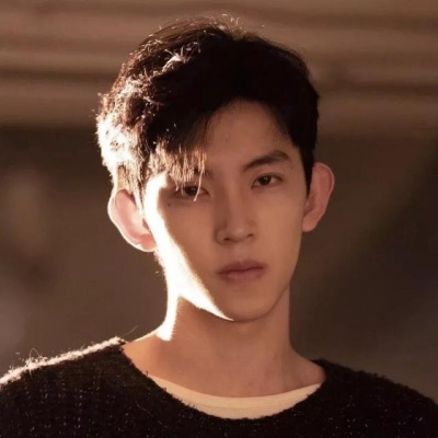 男生头像/安安静静做个俗人就好