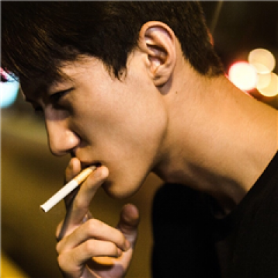 个性高冷成熟男头/你从不对我那么笑 我很羡慕她 你知不知道