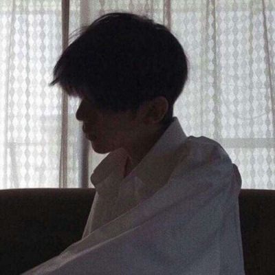 男生头像‖“我多想再见你，哪怕匆匆一眼就别离...”