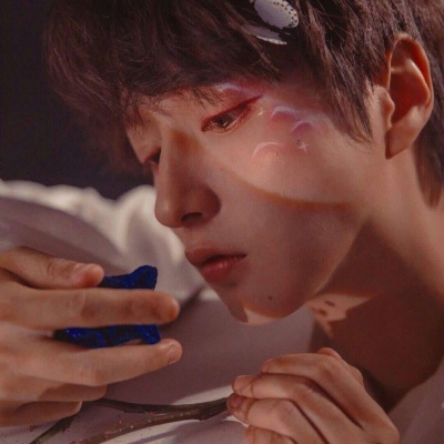 苏瓷:成熟高冷男头（个性 帅气 成熟 时尚 优质 高冷）