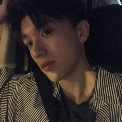 sehun:“奔向你的时候 途经的一切事物都觉得很可爱”         我的巴拉根男孩