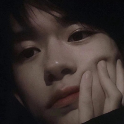 奶酪  拽小清新高冷范男生头像