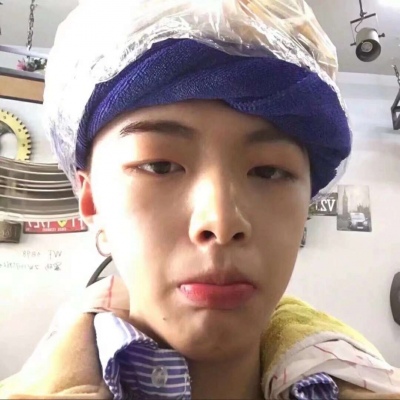 错以为全世界都喜欢我，原来是全宇宙