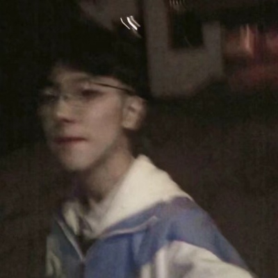 自己收藏了好久的头像，拿出来分享一下，关注我下次分享背景图