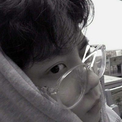 江孑 优质混网男生头像 要什么恋爱 点外卖才是最重要的.