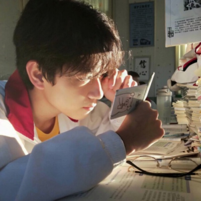 皆甜:帅气男头/好心情照常营业，烦心事永久打烊