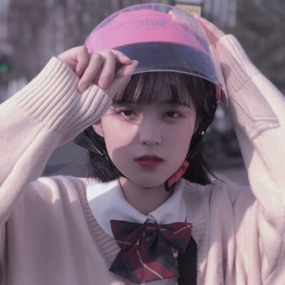 女头/闺蜜/图源dt马尾秀荣/回答我，害不害怕失去我。