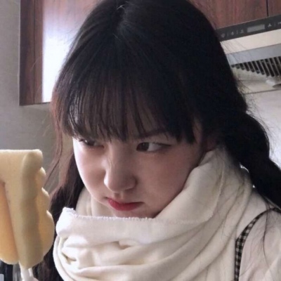 乔：优质超?女生头像  保持联络是一件很难的事