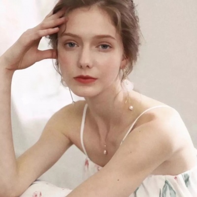 神仙/欧美女生头像/即使世界千疮百孔，但希望依然存在！