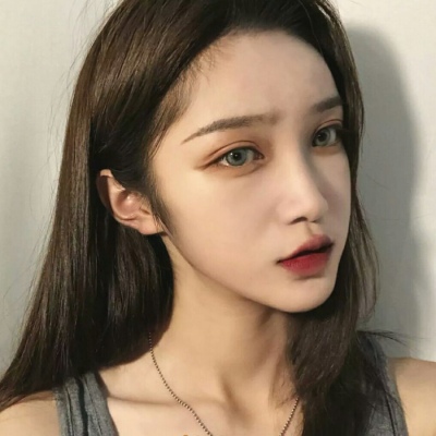 念七 魅力成熟女生精致细腻头像