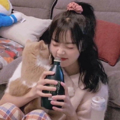 珍珠奶茶搞一杯，每天帅哥把你追，太阳起了你不起，你是人间小仙女