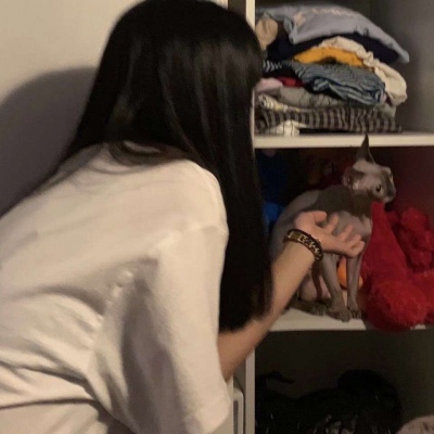 “松开花是为了去牵你的手。”