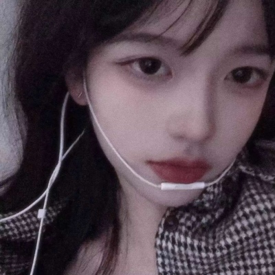 女生头像丨我会带着月亮的温柔和星星的光亮奔向你