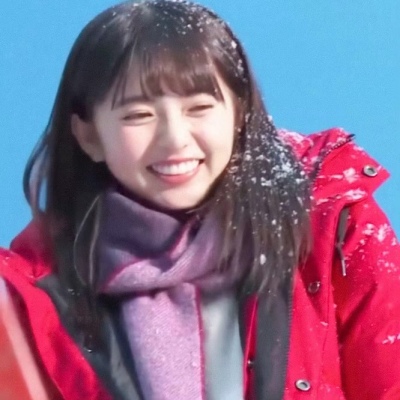 怕目光夹杂爱意所以闭上眼睛.