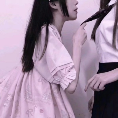 女生头像  英   月老这憨憨家伙怎么还没想起我来！