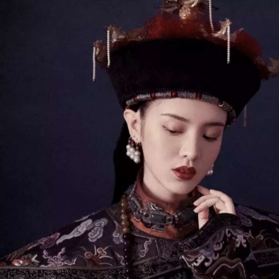 要学乖，要早睡，开心放在第一位