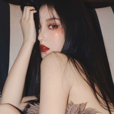 叶籽殿下：总有人不爱你，也不放过你