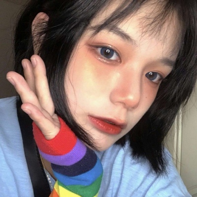 苏瓷:时尚闺蜜女头（成熟 个性 优质 姐妹 时尚）