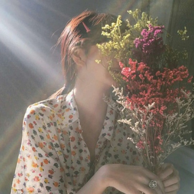 yc 高冷御姐+文艺风头像