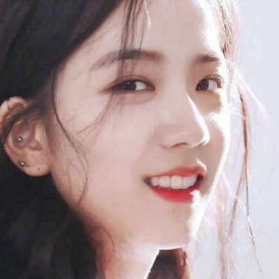 内心的平静始于不再让他人他事来掌控你的感情./女生头像/不是精致