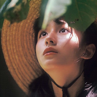 祁安辞：田园风森系意境女生头像/我那温柔的心房连我自己都陶醉