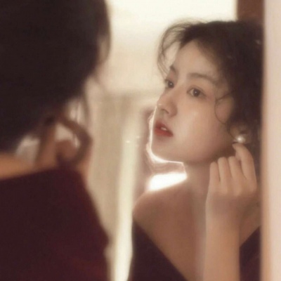 念七 朦胧美意境女生精致优雅头像