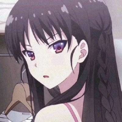 梦舒  我陪你从短发披肩走到半腰长发，你陪我从一豆七蔻走到花季那夏。