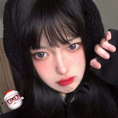 我的脑袋是个小小星球 ，每天只有你开着月亮列车巡游。—— 晚川京子