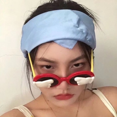 不适合的鞋子就不要硬塞了磨的是自己脚